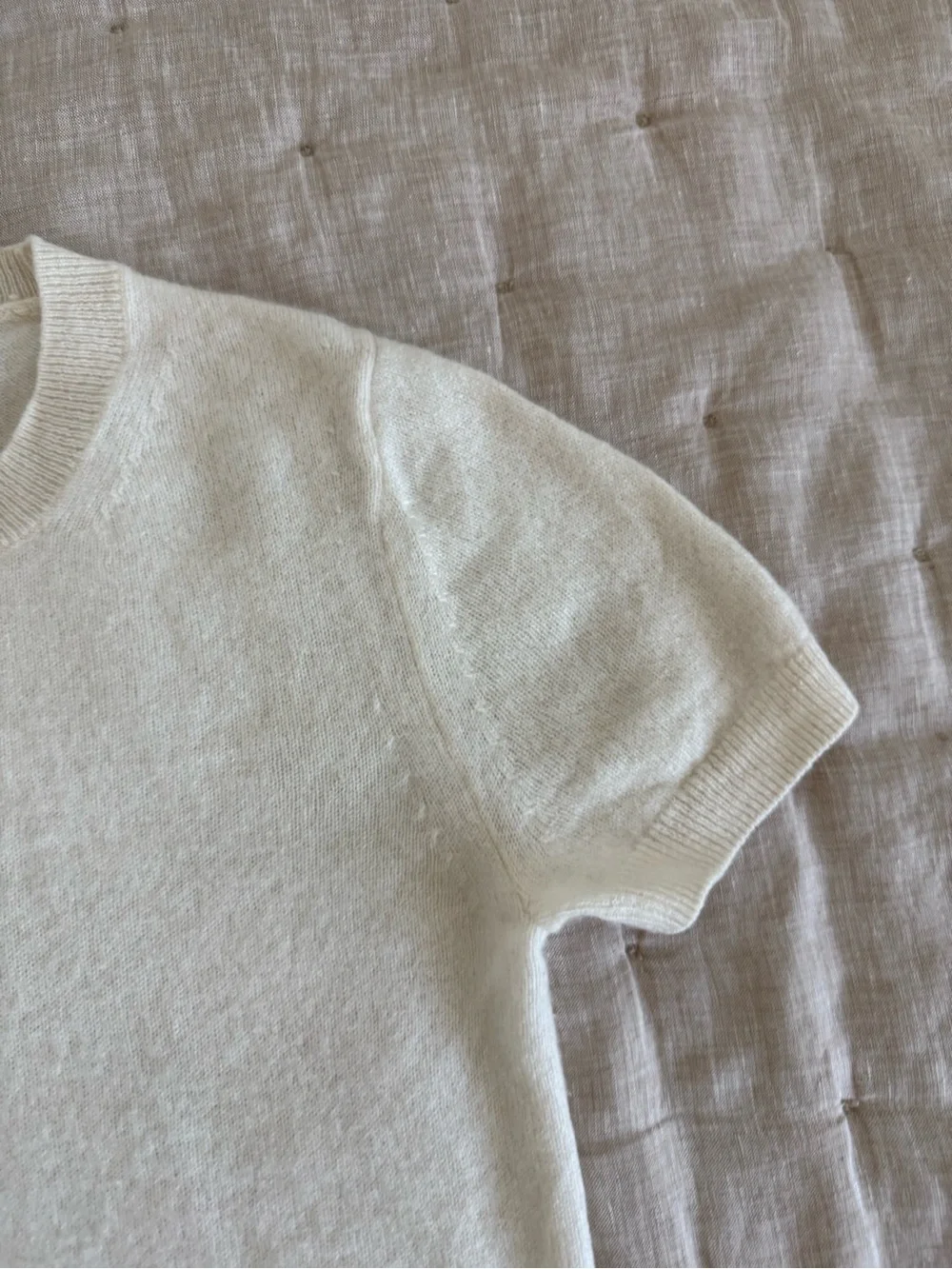 Quince Mongolian Cashmere Tee in Ivory size Small - Picture 6 of 10